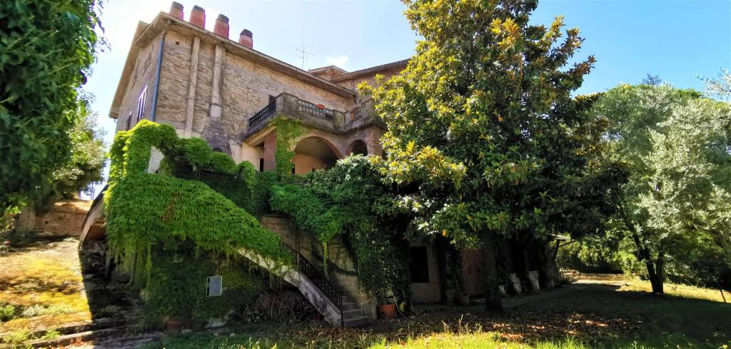 Villa in vendita a Scandriglia via Rieti