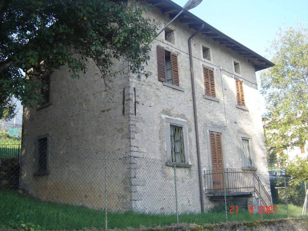 Villa in vendita a Taleggio via Antonio Arnoldi
