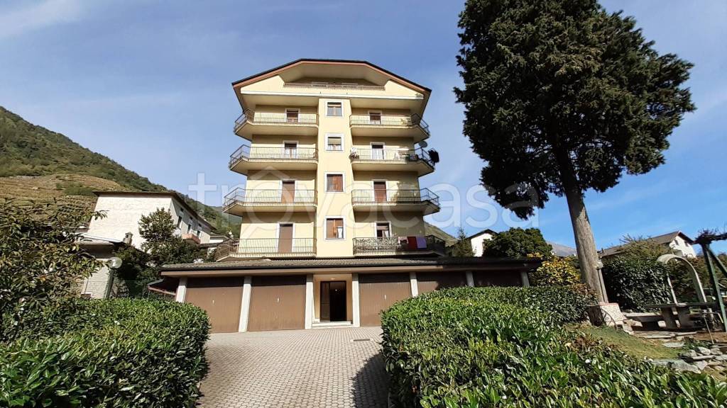 Appartamento in vendita a Bianzone piazza Ezio Vanoni, 9