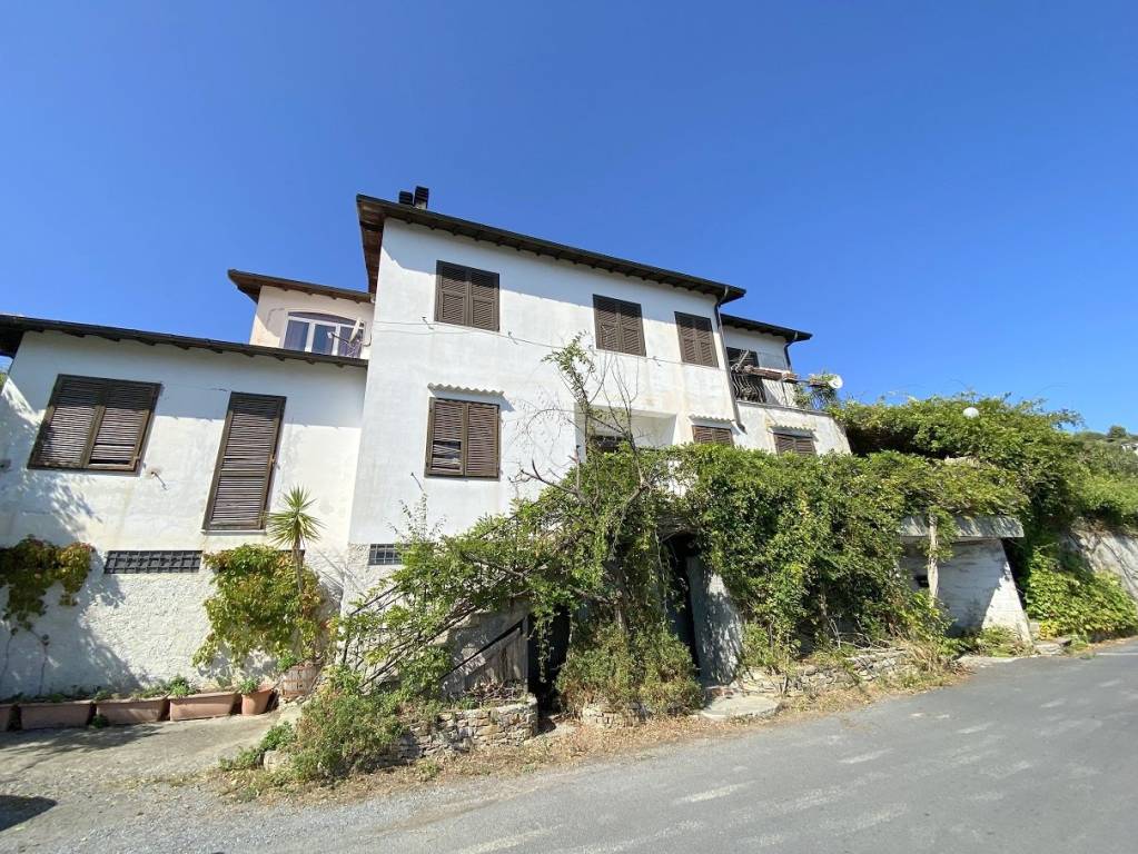 Villa in vendita a Imperia via Sant'Agata, 177