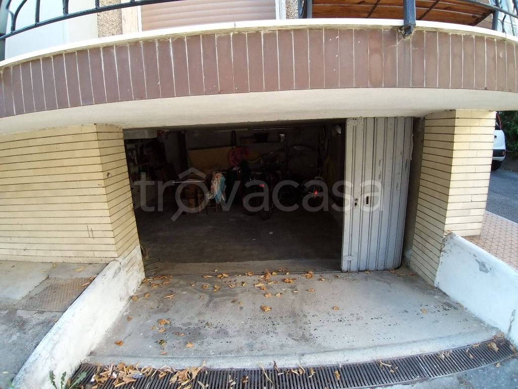 Garage in vendita a Borghetto Santo Spirito via Prigliani, 13