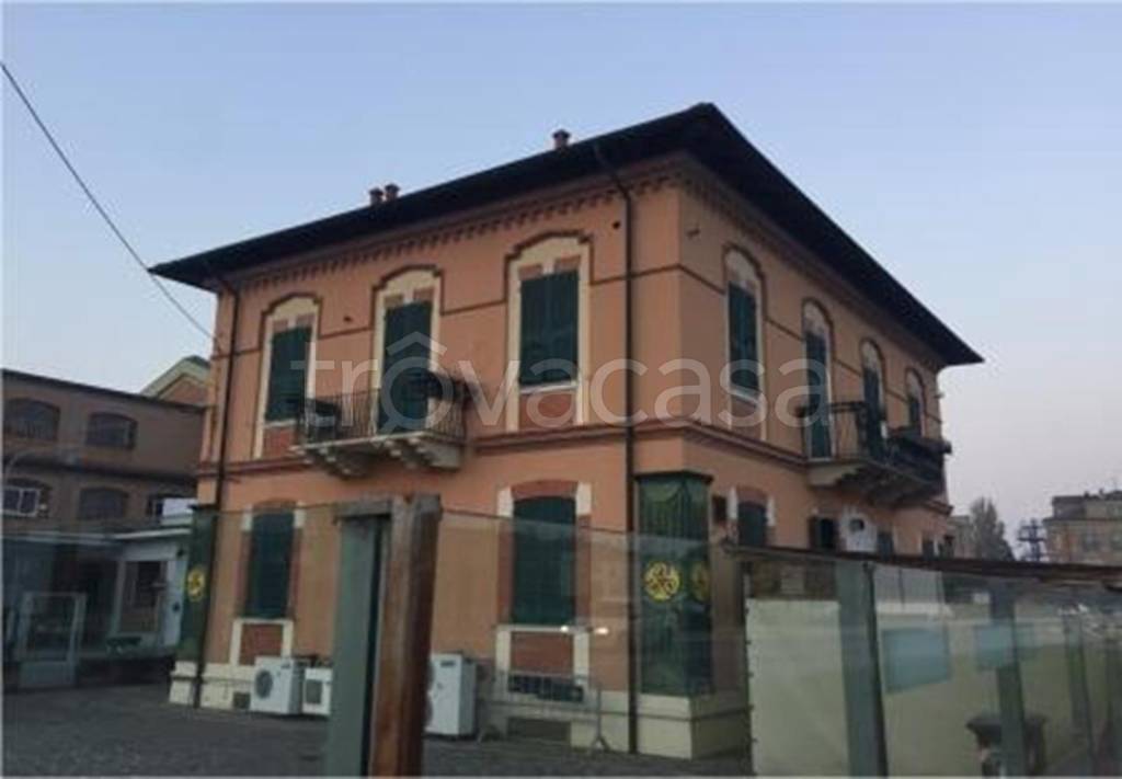 Ufficio in vendita a Ferrara via Padova,291