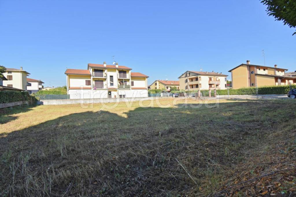Terreno Residenziale in vendita a Torrile via Libero Grassi