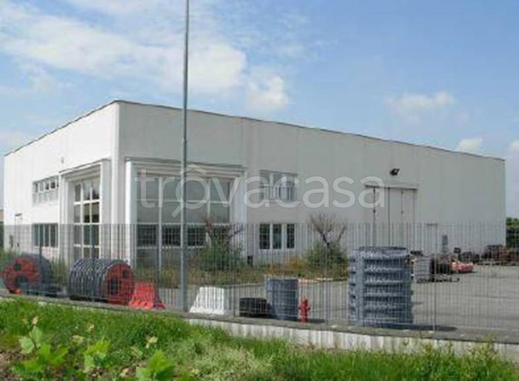 Capannone Industriale in vendita a Villata corso Vittorio Veneto,2