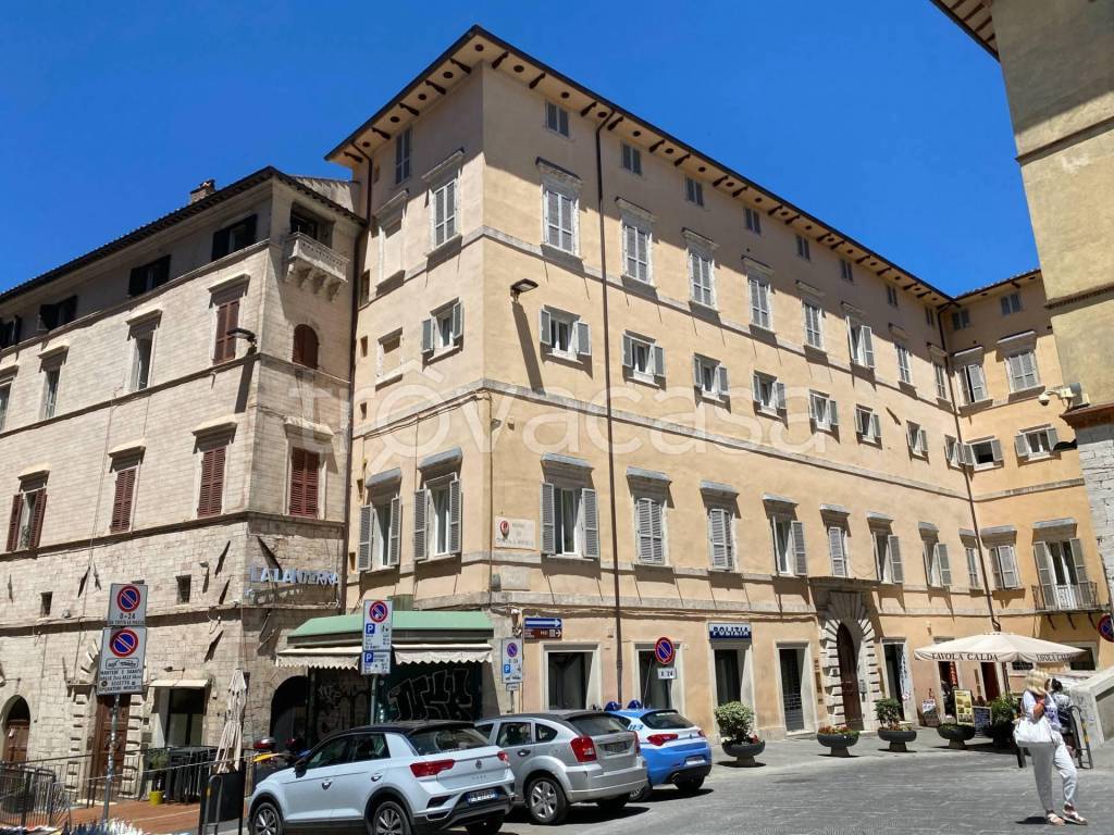 Ufficio in vendita a Perugia via Bartolo