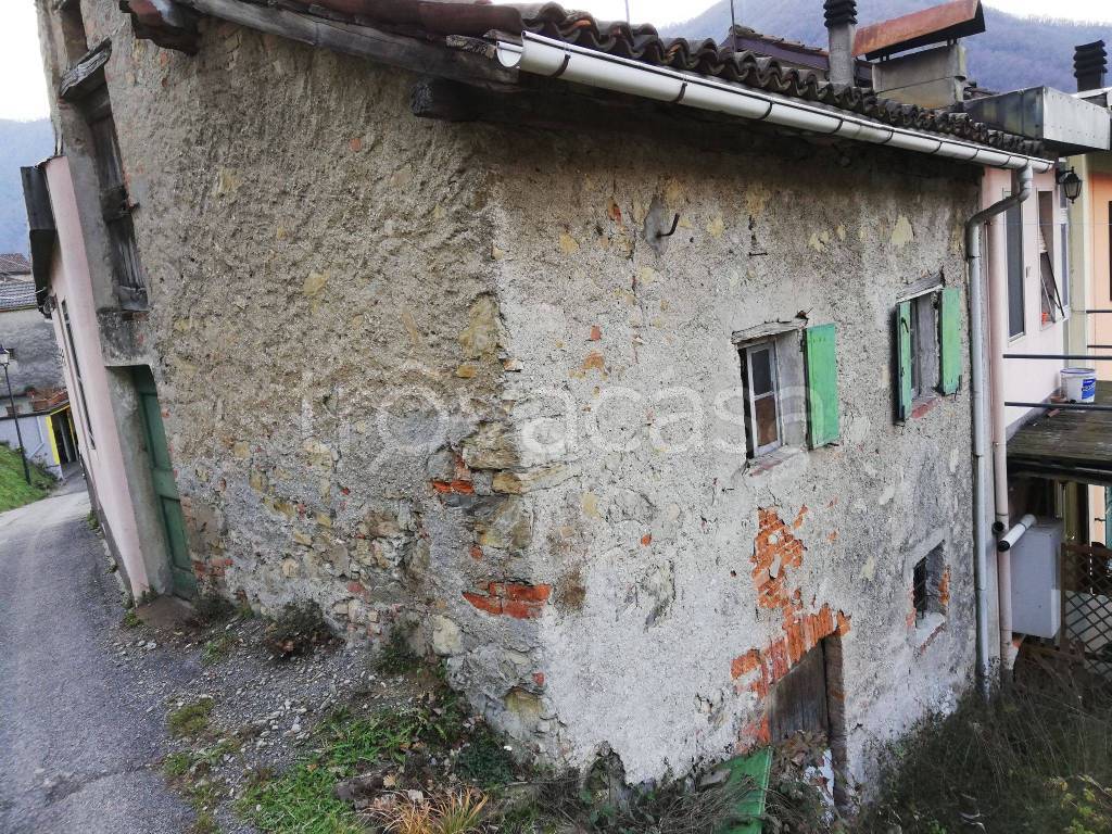 Rustico in in vendita da privato a Isola del Cantone frazione Prarolo