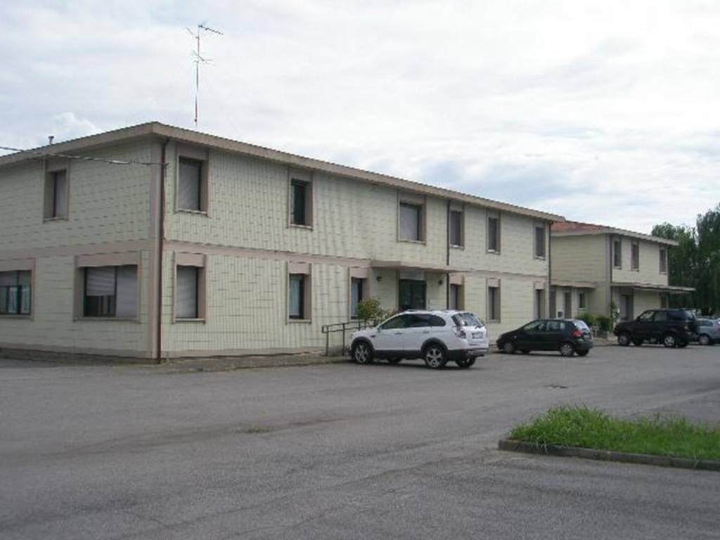 Ufficio in vendita a Ferrara via Messidoro,8