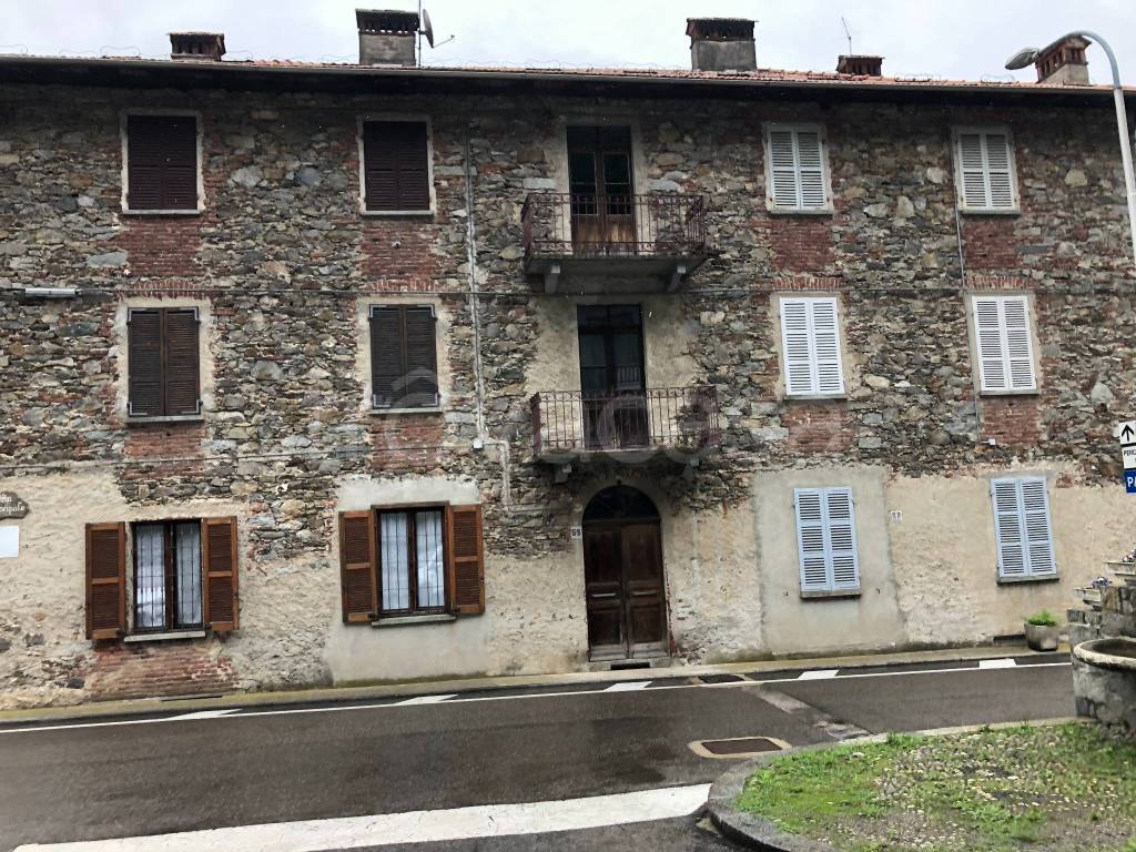 Appartamento in vendita a Varallo via Principale in Cevola, 55