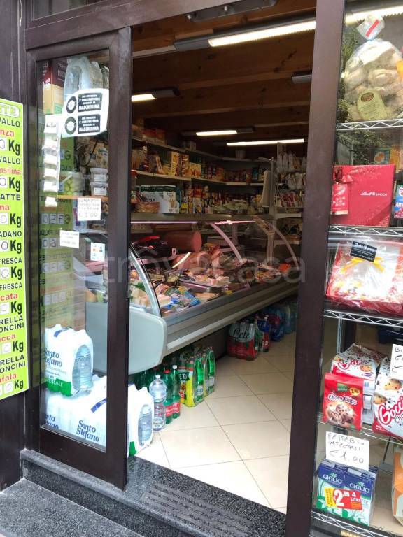 Negozio Alimentare in in vendita da privato a Salerno via Nizza, 142