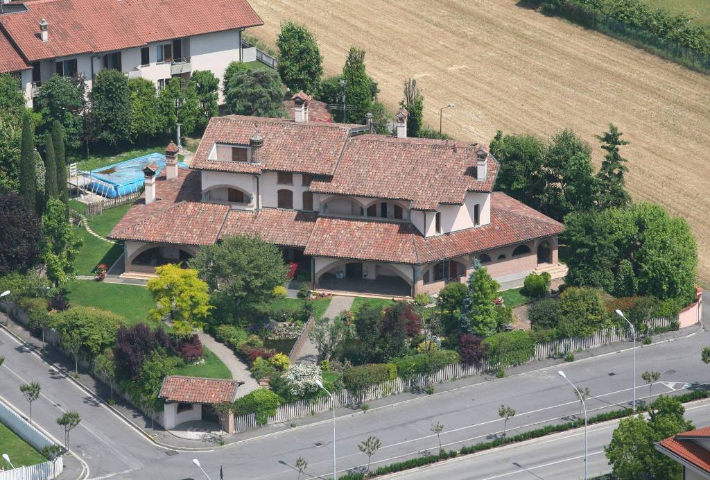 Villa Bifamiliare in vendita a Pontirolo Nuovo
