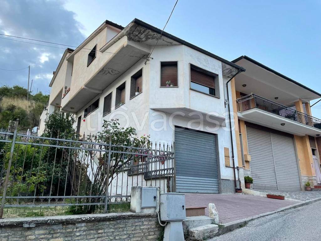 Casa Indipendente in in vendita da privato a Pescina via delle Croci, 16