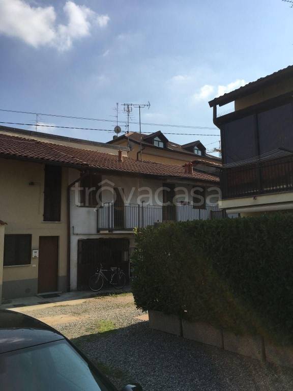 Appartamento in in vendita da privato a Mariano Comense via Montebello, 65