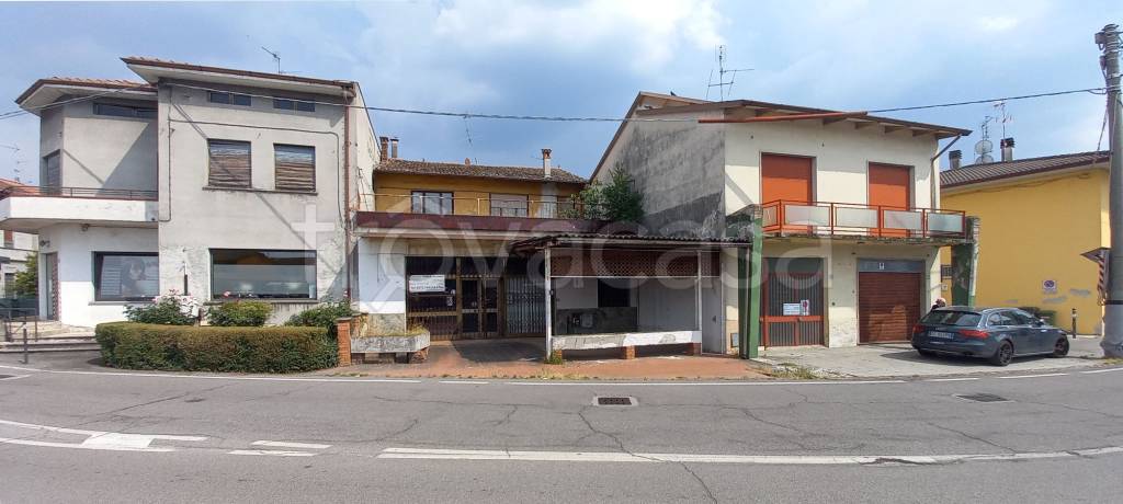 Appartamento in vendita a Pizzighettone via Montegrappa, 60