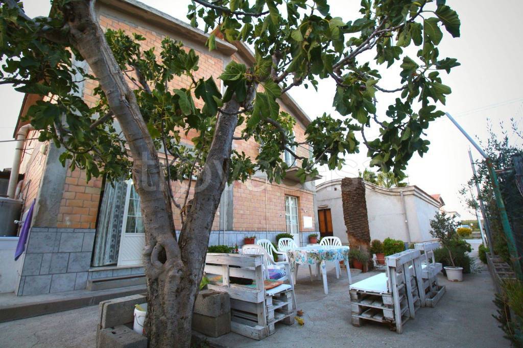 Casa Indipendente in in vendita da privato a Cerignola contrada Della Montagna, 9