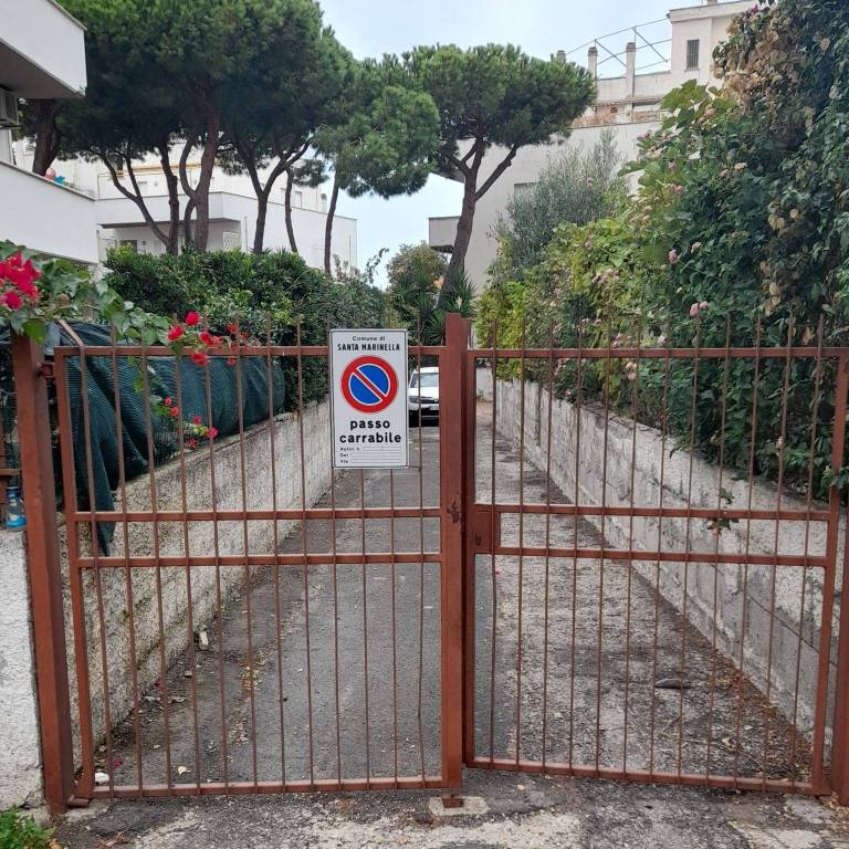 Magazzino in in vendita da privato a Santa Marinella via Enrico Fermi, 7