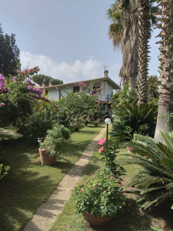 Villa Bifamiliare in in vendita da privato a Sabaudia via Colle Piuccio