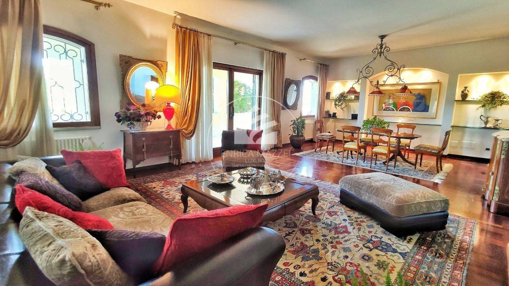 Villa in vendita a Olbia via Como