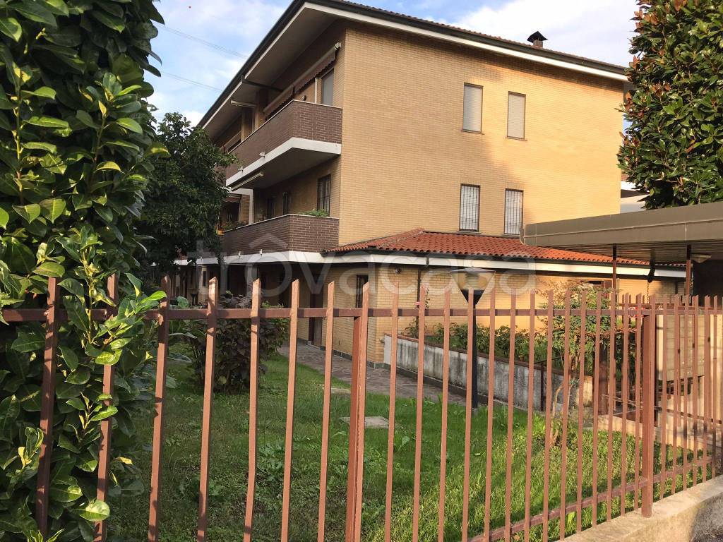 Appartamento in vendita a Monza via Sant'Alessandro, 38