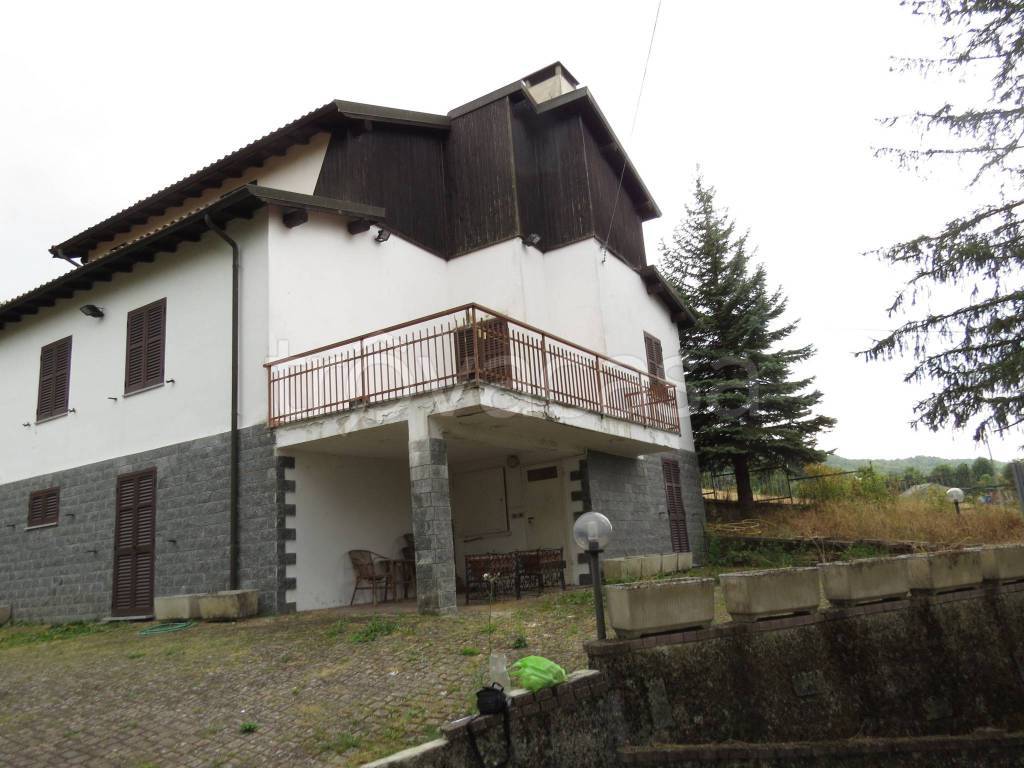 Villa in vendita a Cantalupo Ligure via Vivaio