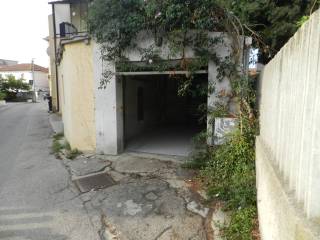 Garage in affitto a montesilvano via lago di garda, 3