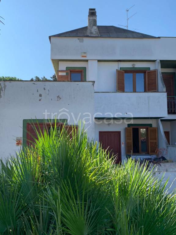 Villa a Schiera in vendita a Civitavecchia via dei Garofani, 57