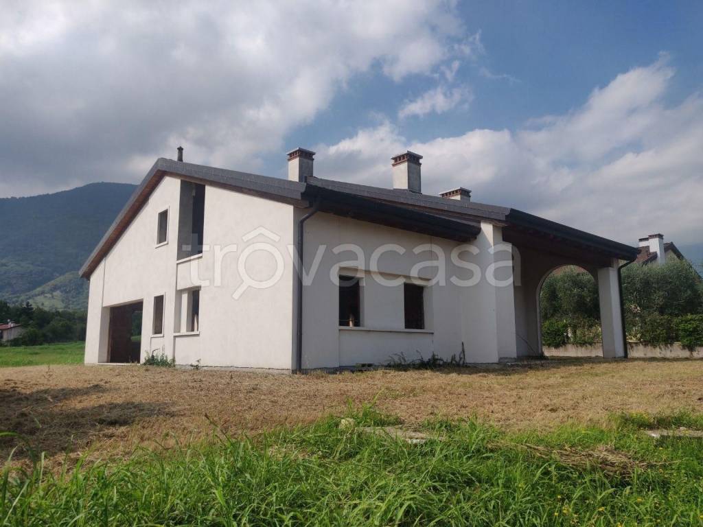 Villa in in vendita da privato a Borso del Grappa via Rosales, 8