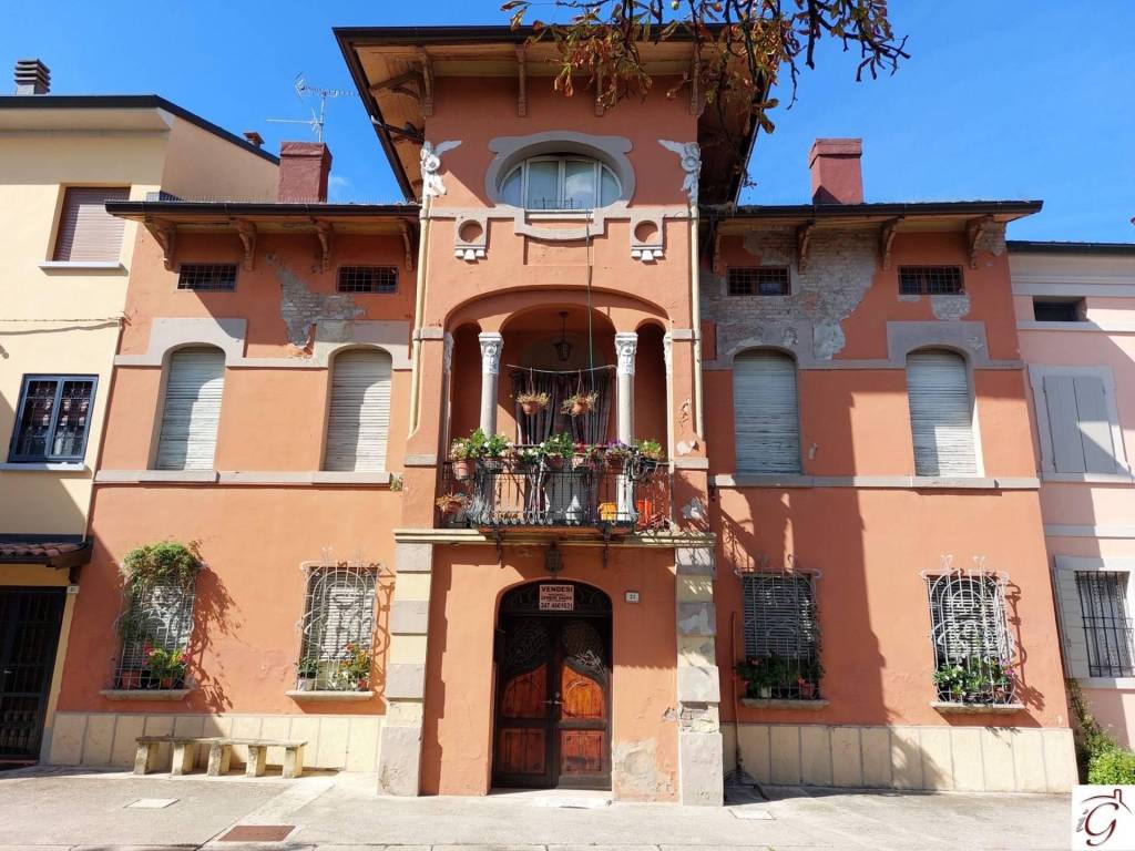 Villa in vendita a Finale Emilia