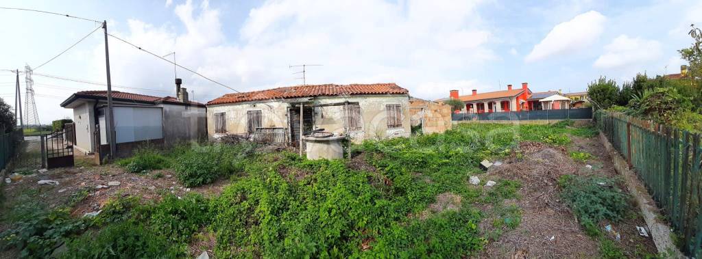 Terreno Residenziale in vendita a Campagna Lupia via Marzabotto, 130