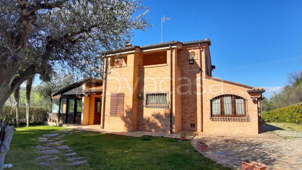 Villa in vendita a Montegranaro