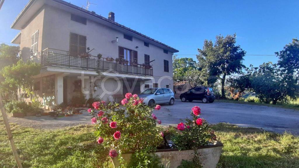 Villa in vendita a Monteleone di Fermo contrada colle