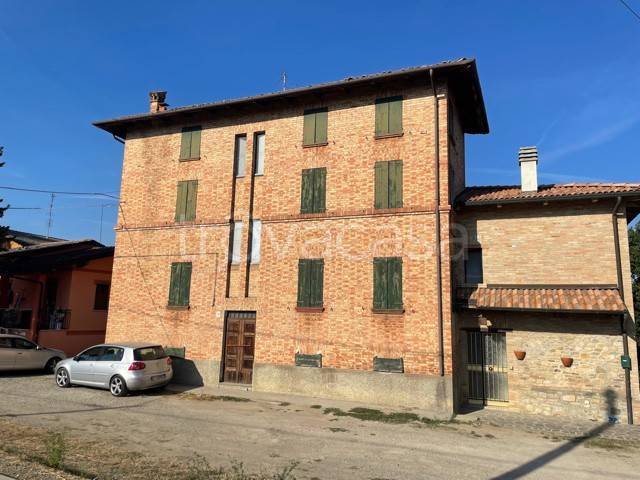 Casa Indipendente in vendita a Castelvetro di Modena via Medusia