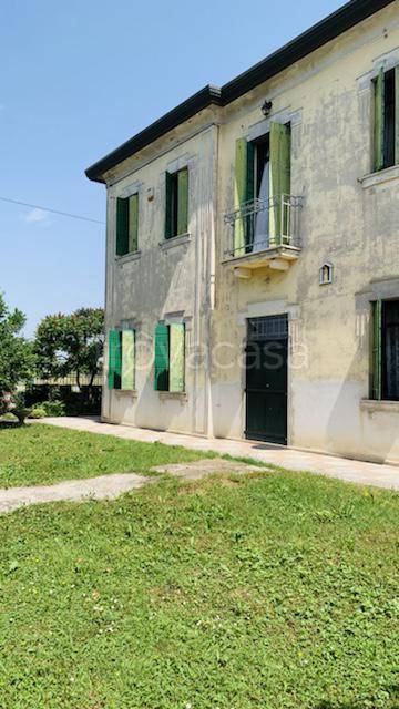 Villa in vendita a Villa Estense via dei Bersaglieri, 2