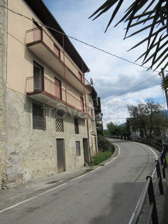 Appartamento in vendita a Castione Andevenno