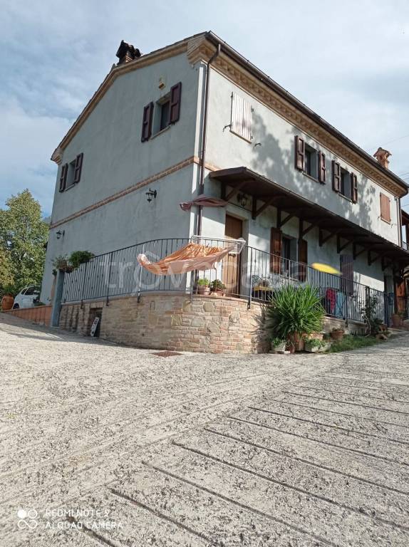 Colonica in vendita a Vallefoglia via Talacchio