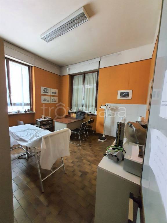 Ufficio in affitto a Biella via Bolzano, 1