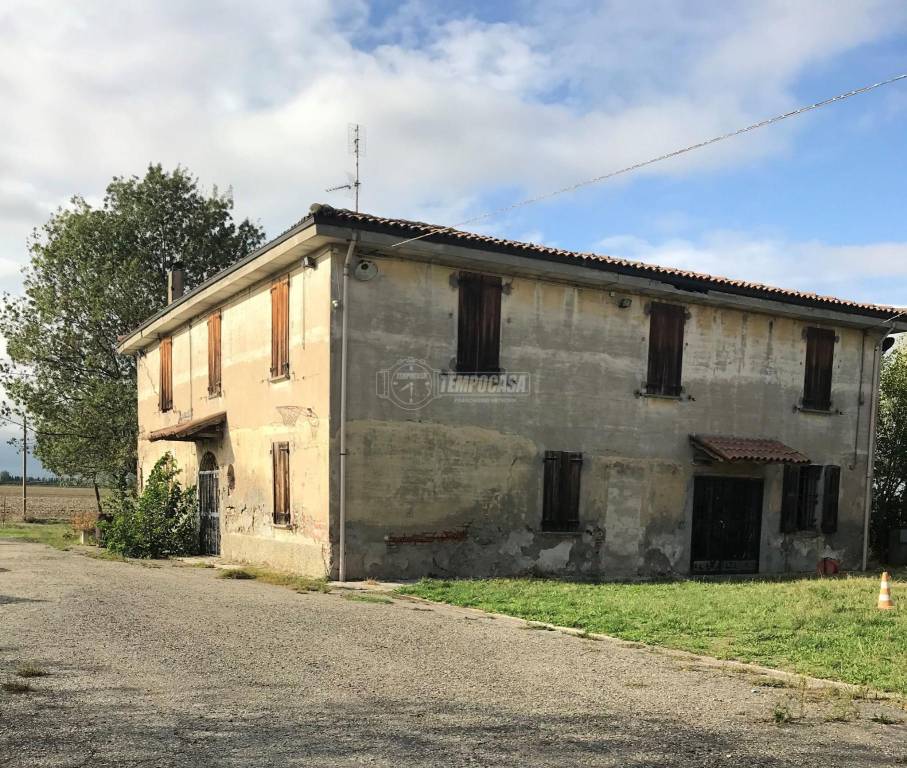 Casale in vendita a Ozzano dell'Emilia via Tombarella