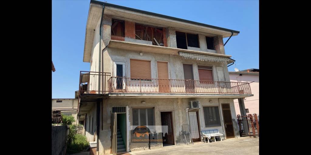 Casa Indipendente in vendita a Cortenuova via Roma