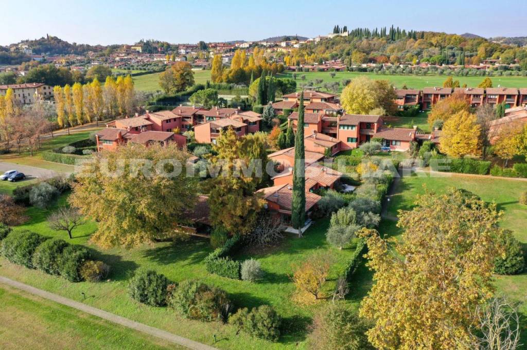 Villa in vendita a Soiano del Lago via 10 Giornate, 148