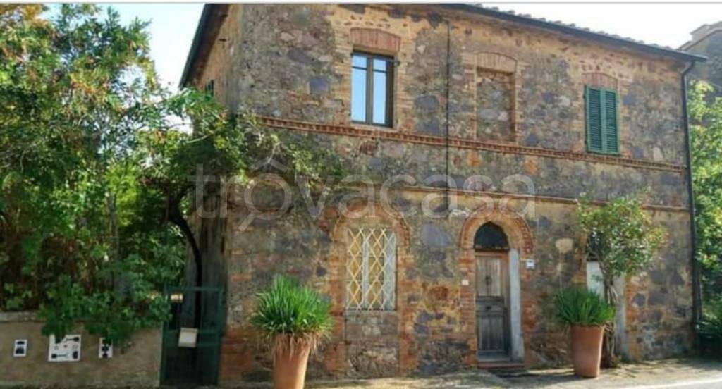 Villa in in vendita da privato a Monticiano piazza Lama, 1
