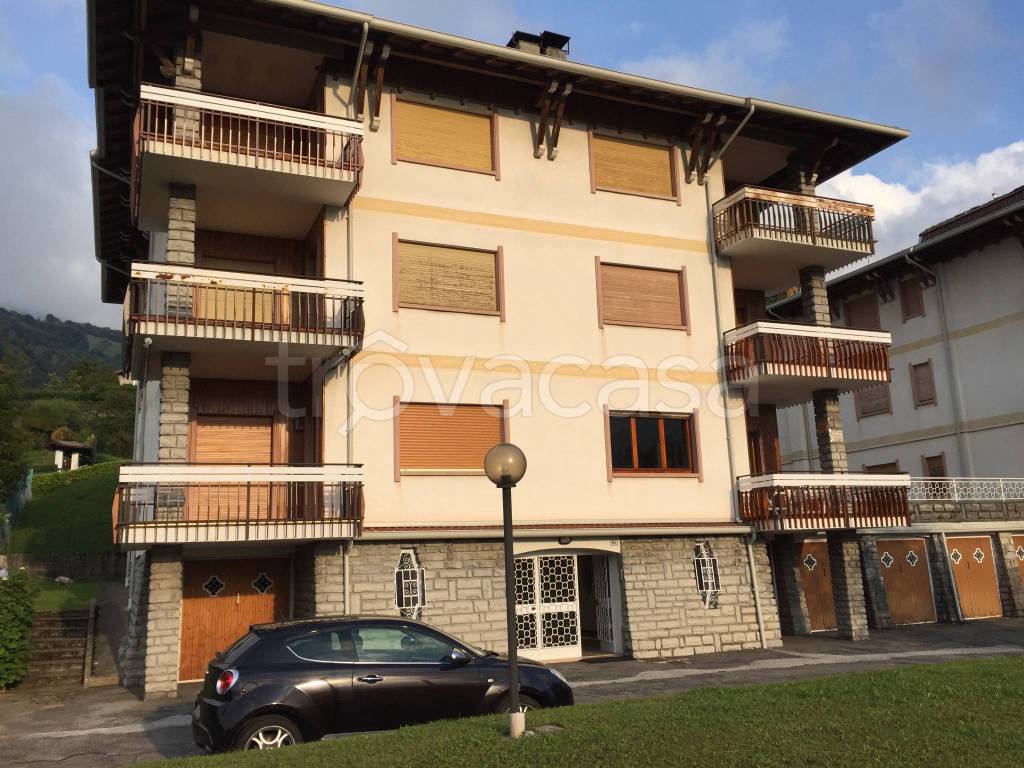 Appartamento in in vendita da privato a Cassina Valsassina viale delle Grigne, 55