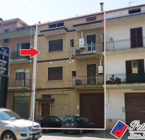 Appartamento in vendita a Fondi via Roma