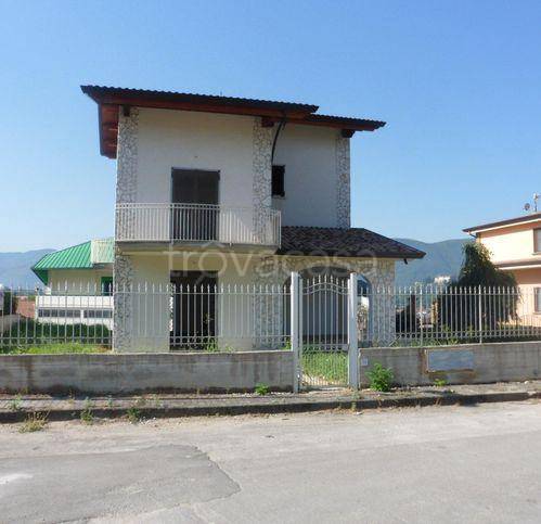 Villa a Schiera in vendita a Bucciano contrada Gavetelle