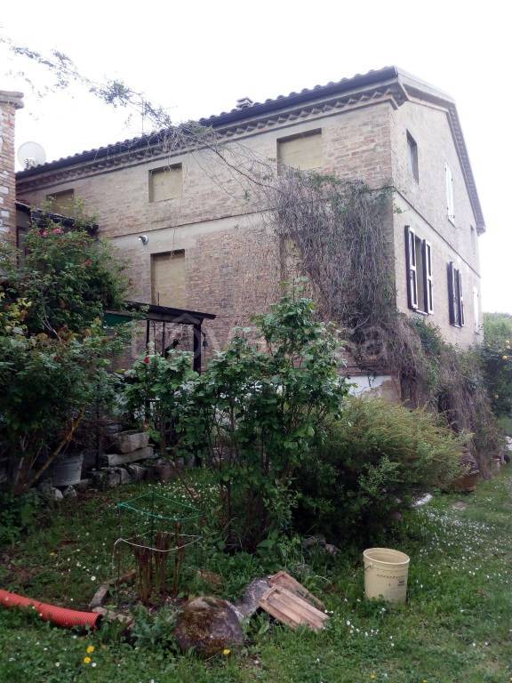 Casale in in vendita da privato ad Arcevia frazione Caudino, 60