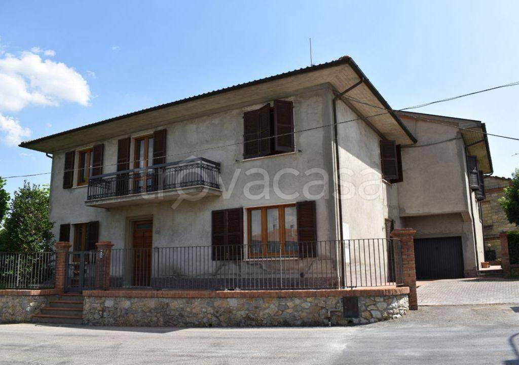 Villa in vendita a Chiusi via di Montepulciano, 10