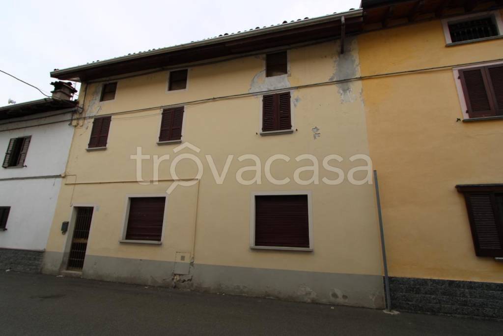Casa Indipendente in vendita a Sillavengo via Damiano Chiesa, 11