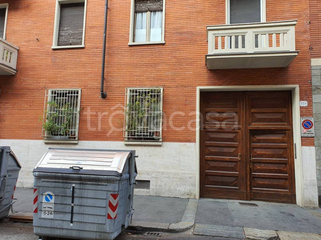 Negozio in vendita a Torino via Monte Rosa, 129