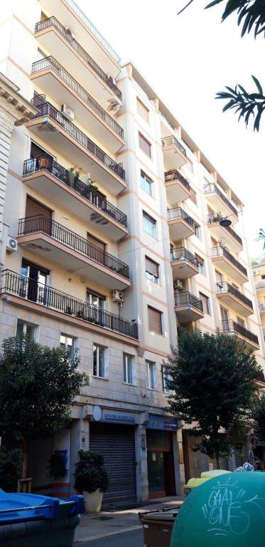 Appartamento in vendita a Bari via De Rossi