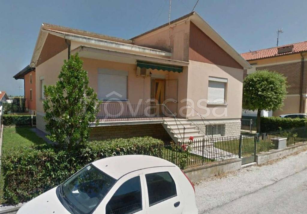 Casa Indipendente in vendita a Fano via del domenichino