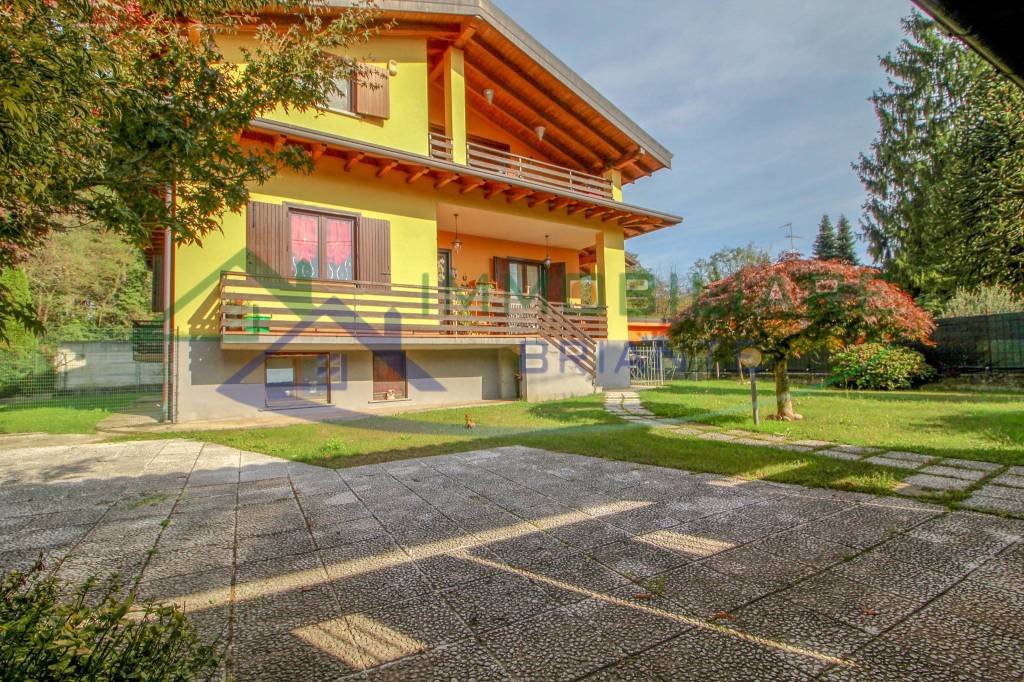 Villa Bifamiliare in vendita a Somma Lombardo via Ducale Antica