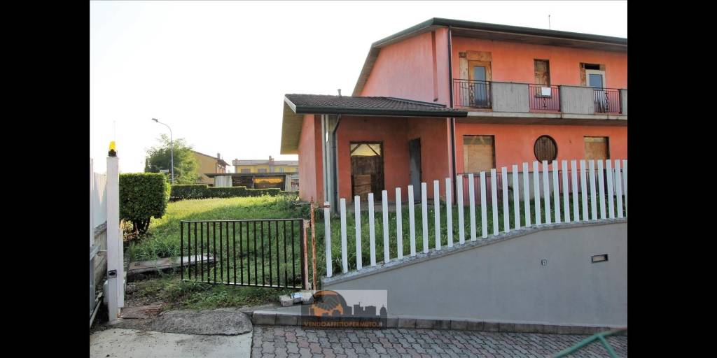 Villa Bifamiliare in vendita a Bolgare via Roma